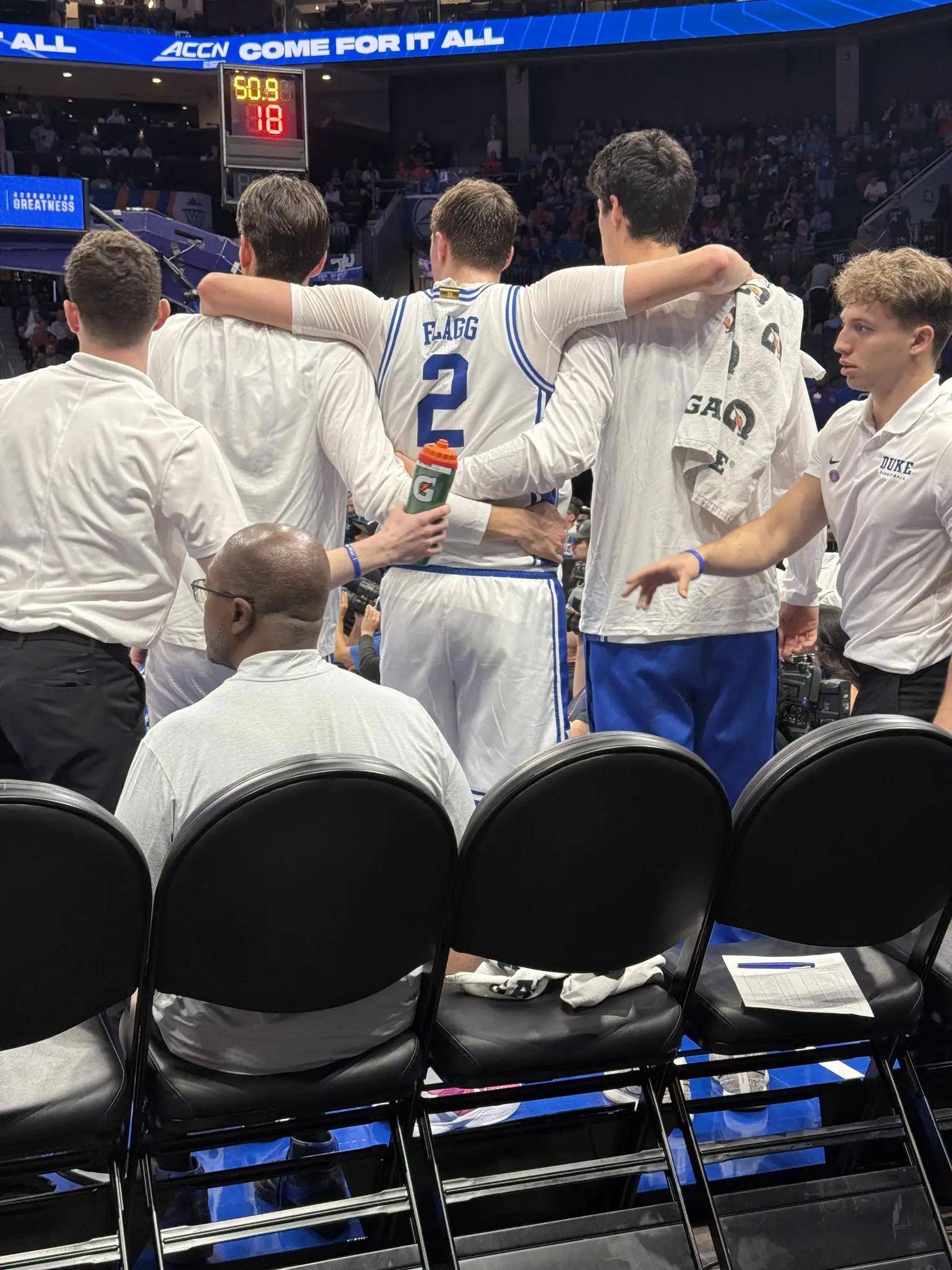 乐鱼-包含NBA球员伤病频发，球队备战究竟能否成行的词条  第1张